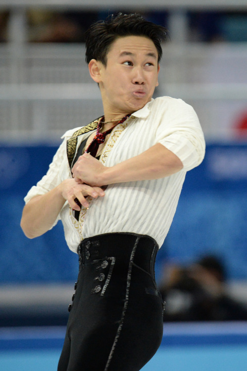 divergencyinfandoms:  papa-erwin:  fuckyeahgodofmischief:  Become a figure skater they said you will be graceful they said  I WILL SO FUCKING MAKE REACTION PICS OUT OF THIS SHIT  the 4th one bottom - top, looks like Jake Able.. I guess Adam is out of