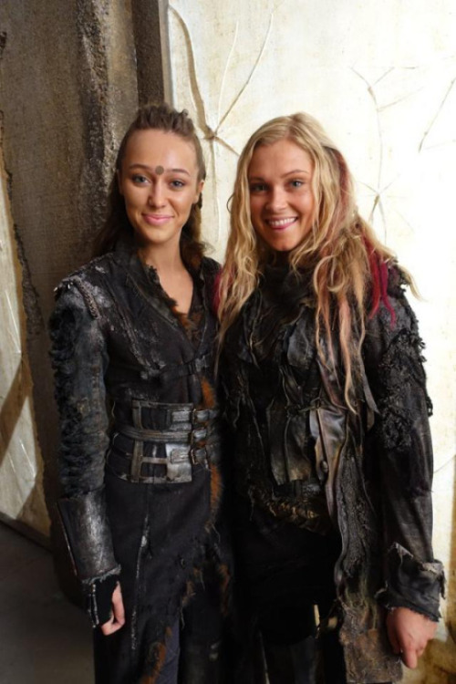 clexa-emison:Just bringing these cuties back onto your dash xx