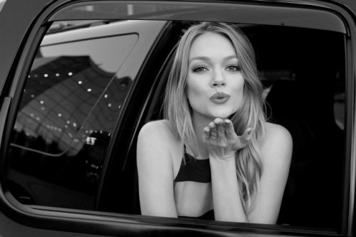 bwbombshells:  Lindsay Ellingson.