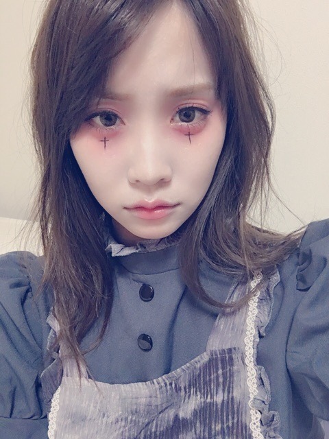 namiyorirobinha:  永尾まりや　ブログ「MARIYAGI BLOG」「Halloween night」より20151102　19：41永尾まりや　板野友美中村麻里子　武藤十夢　前田亜美　中西智代梨　小笠原茉由　高城亜樹　内田眞由美