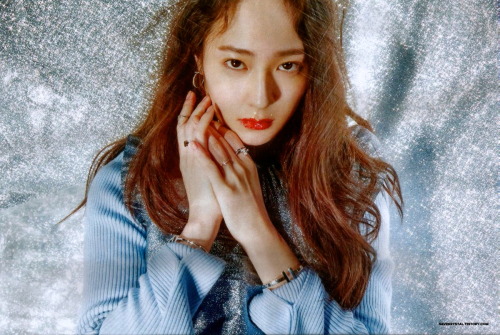 ajolotada:Krystal for W Korea 2017 January Issue