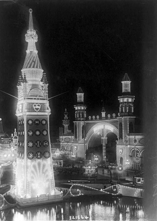 newyorkthegoldenage: Luna Park, Coney Island, at night, ca. 1922.Photo: Underwood & Underwood vi