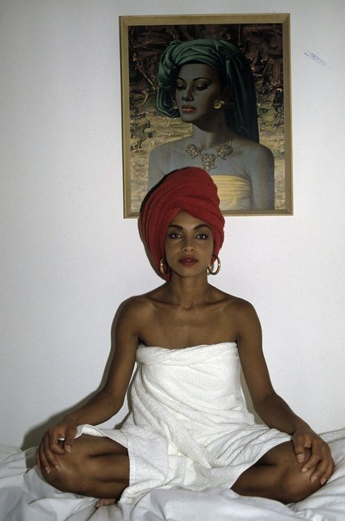 twixnmix:  Sade photographed by Jean-Claude Deutsch at home in London, 1985. 