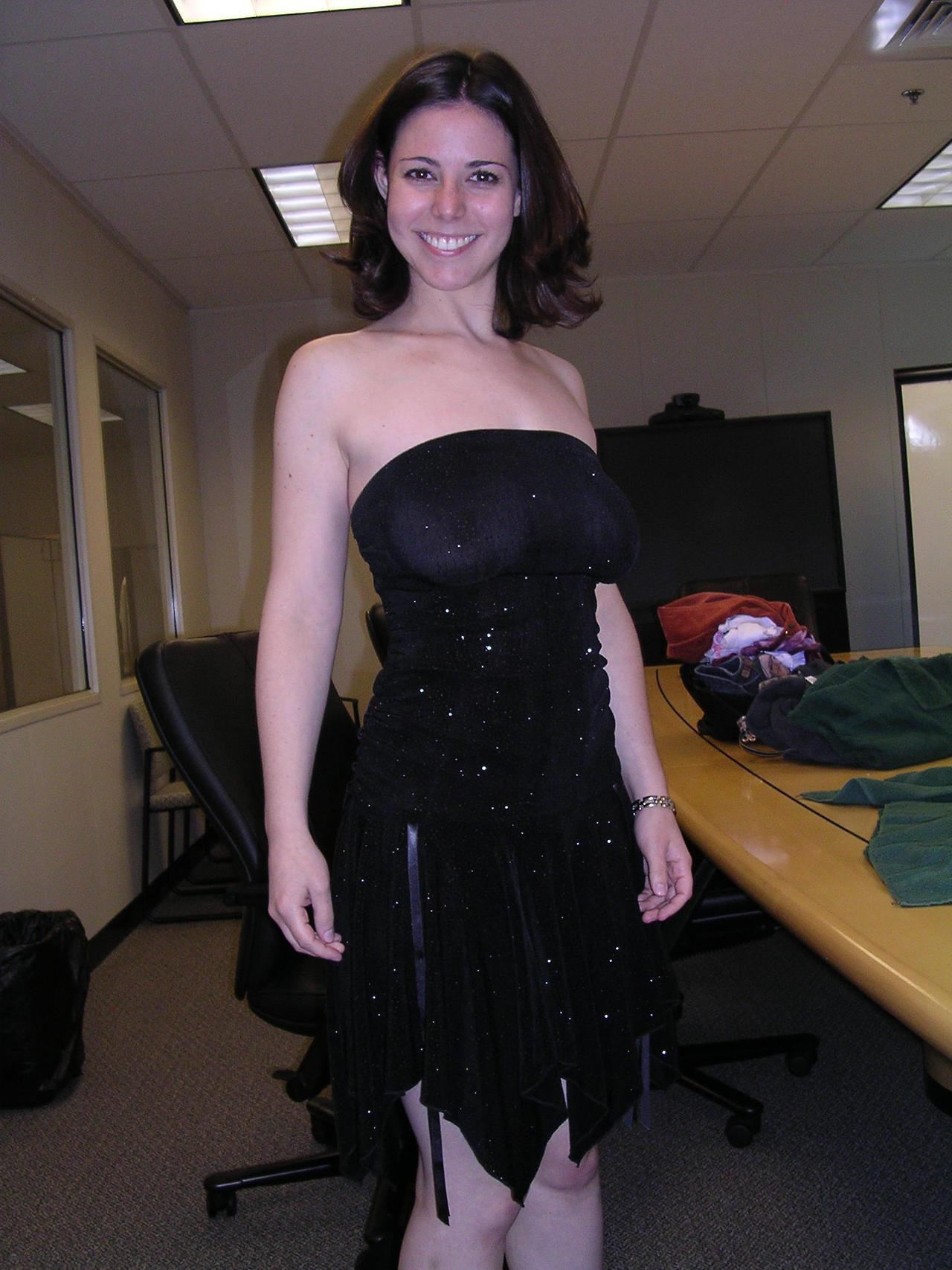 real-everyday-women:  Submission: “Rebecca”LADIES!! Please submit your personal,