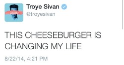 thirstyfortroyler:  Get that cheeseburger