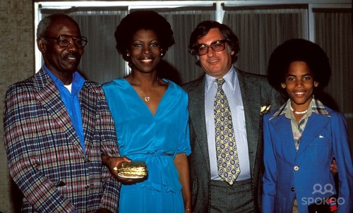  Lenny Kravitz with his parents, Roxie Roker & Sy Kravitz 