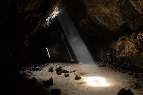 Lava Tube // Mohave Desert, CA2015.