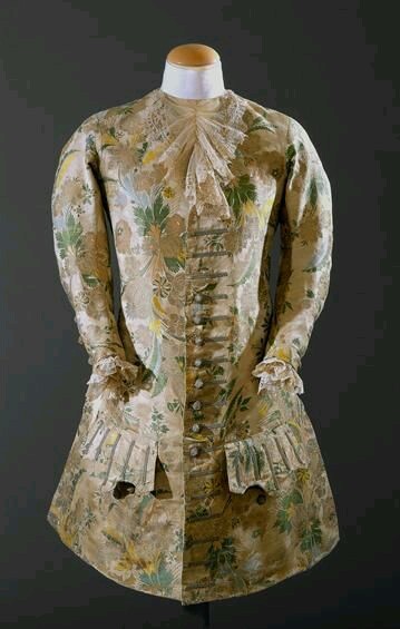 fashionologyextraordinaire:Waistcoat, 1712 - 1720, Portugal Cream silk in shades of green, brown and