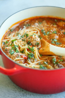 prettypasta:  Spaghetti and Meatball Soup