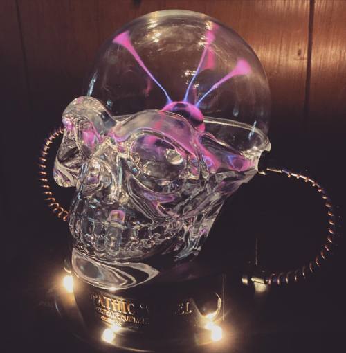 Getting ready for #Halloween early with some weird science #electropathicvessel #skull #plasmaball #