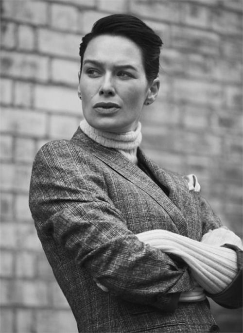 fywomeninsuits:Fyeah Lena Headey!