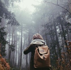 Lost. sur We Heart It.