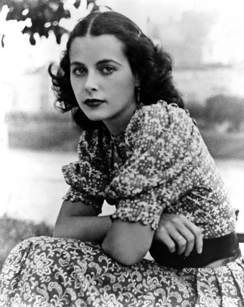 colettesaintyves:Hedy Lamarr
