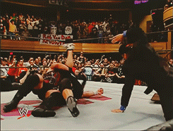 idontlikewrestling:  don’t trust heyman. 