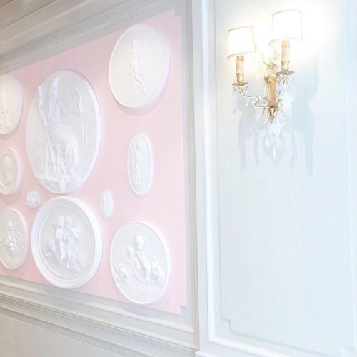 royal-rainbow:Ladurée