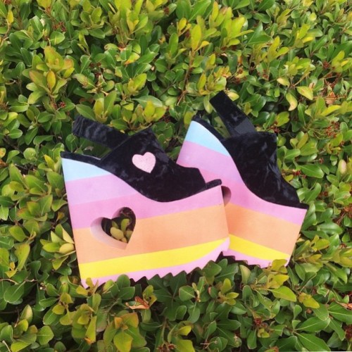 glittervajayjayy:  #REGRAM @y.r.u 💕 I #want these so so badly!!