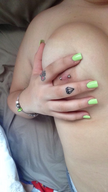 pocoamabile:  i’m probably going to regret wasting my days on spring break in bed but oh well