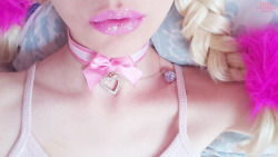 kittenprincesspolly:  dress me up like a doll? – check out my patreon ♡