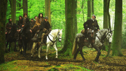 lairdoflallybroch:  New 1x08 Stills (x) 