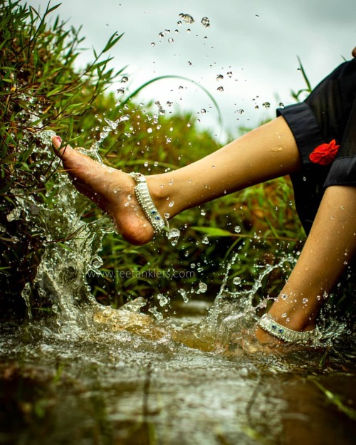 Anklets & Water drops . . Click @vinayak__narayan  . . Model @anupama_hegde_devgudi  . . #photog