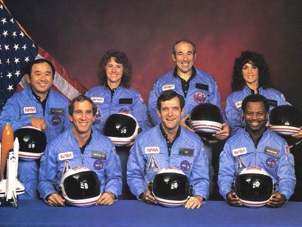 illirya-ooc: gabriellarita: Remembering Challenger STS-51L - 28.01.1986. I was 9.