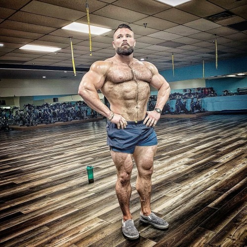 manlybeasts: topmonsterbody: Jon Marks Become a follower of Manly Beasts Reblog and follow my accoun