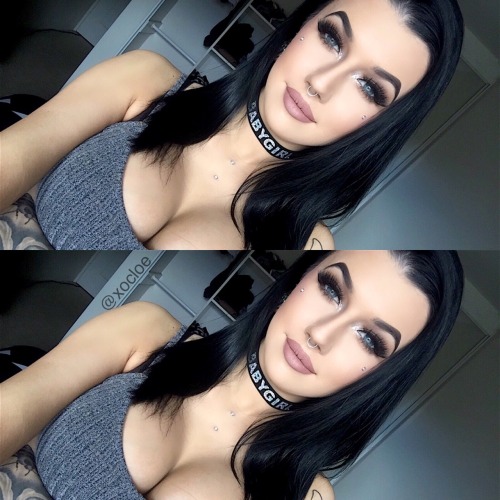 cloe-ravenxo:  ✖️babygirl✖️ 