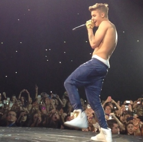 justin-biebs-news:  Shirtless Biebs in Arnhem. 
