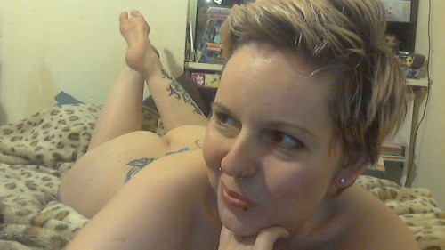 xxmisty:  There’s a whole lotta butts and a whole lotta feet around here 