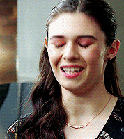 hollandrooden:nia nal in every episode: 4x11 - blood memory