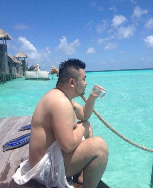 ponnpokokamen:  satoimodayo:  ponnpokokamen:  satoimodayo:  o-de-n-cha-n:  satoimodayo:  kenkenkenpa:  夏が来た～～！　　Summer has com!!  真っ白なベンベーに乗った王子様が今年こそ…やってくるかな…悲  こないよ（慈）。