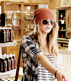 brittany-snodes:  Amy   Beanies 