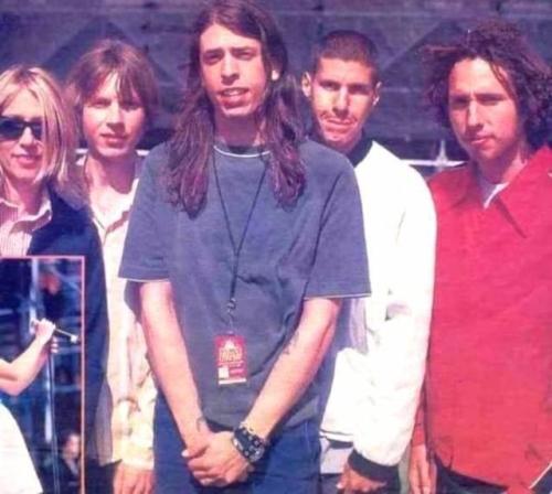 aiiaiiiyo:  • Kim Gordon (Sonic Youth) • Beck • Dave Grohl • Mike D (Beastie Boys) and Zack De La Rocha • 1993 Check this blog!