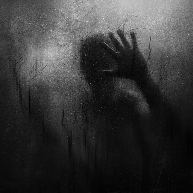 mondfaenger:  Lost in reality Photo by abi Danial 