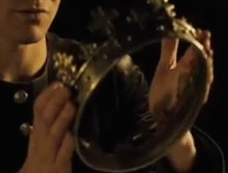 art4gays:  antinoo5:  domus-aurea2:  a crown is waiting , just for your kindness 