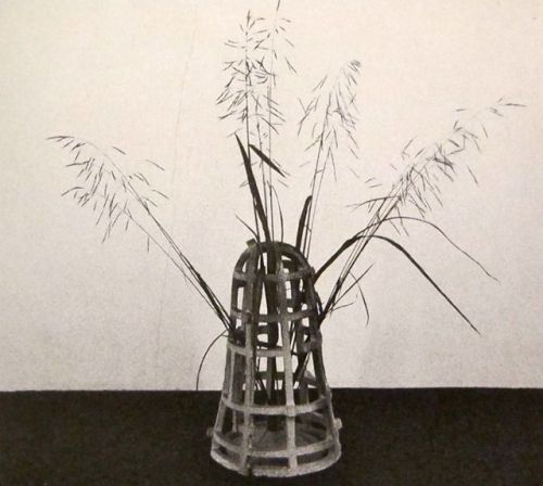 blushingcheekymonkey:isamu noguchi - cage vase (1952)