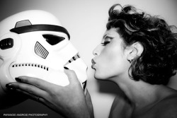 As requested by a lovely greyface, here&rsquo;s Siki kissing a shiny helmet. 