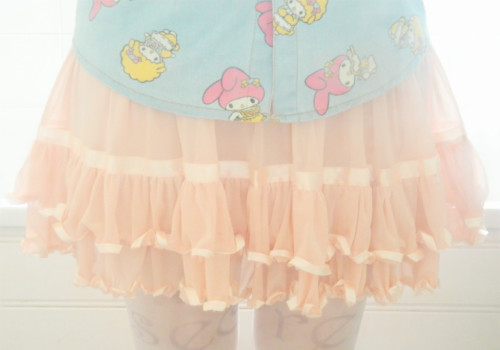 fetsu-chan:  Haha I hardly took ANY photos of the outfits I wore in my latest video, But I hope you all like it! Im sorry some outfits sucked u-u The polkadot dress sat HORRIBLE on me and I felt it didn’t suit me at all! ;-; So yeah sorry xD  Video