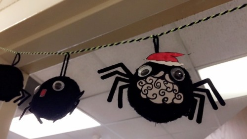 karmakamellion: When you refuse to take down your Halloween decorations at work but it’s Decem