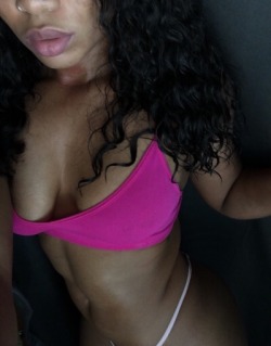 50shadesofthick:  tblissful:  🤤😻  I want dat pussy