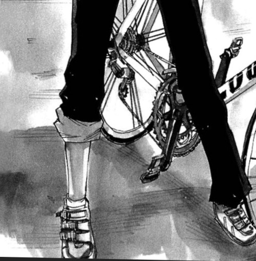 werebike:  buthena:This maybe silly, but I want to know 😂  What’s meaning  raise sleeve one of manami pants ?  The pants would get in the chain otherwise look closer which sleve is rises its always the one thats next to chain