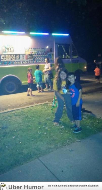 omg-pictures:  My hometown of Dearborn, Michigan has the largest Muslim concentration in America, and because it’s Ramadan, and they are fasting during the day, the ice cream truck is out at 1am.http://omg-pictures.tumblr.com