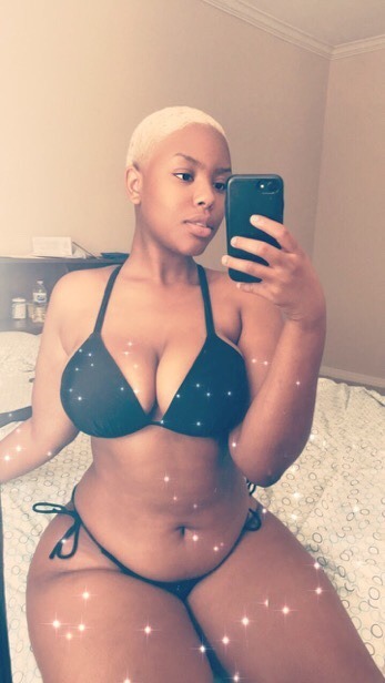 jennysayshello:  black-women-beauty:   😍