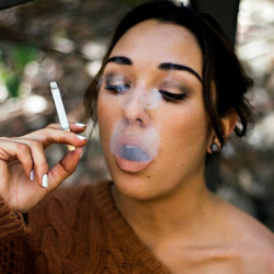 I Love girls to Puff Smoke in my Face