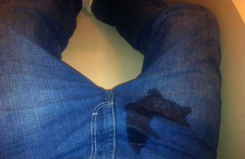 jeansluvver:  Pissed: the way that gets me rock hard…