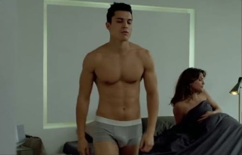 hotfamous-men:  Alex Gonzalez