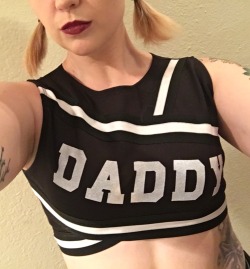 personalfuckt0y:  Daddy’s girl 4ever