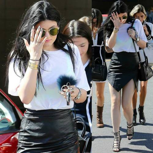 kylieshoot:Let’s start. These are from 2013 a cutie. #KylieJenner. - Offensive comments or comments 