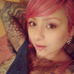 eliona-suicide:  Impaktada ahahajaja @annam0lly_