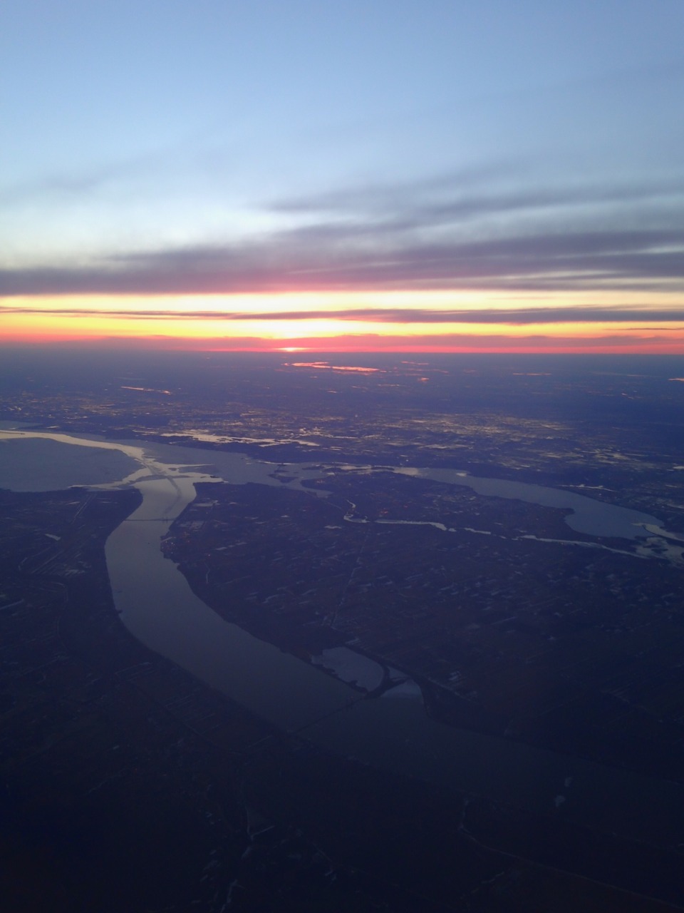 thekhooll:  Sunset Departure @ Montréal rcruzniemiec Sorry if this is overkill.